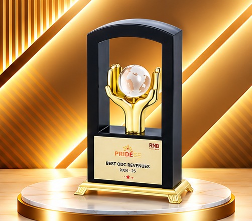 Black Arch Globe Hands Award 3914